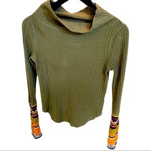Free People- Green Sweater w/decorative sleeve (Small)